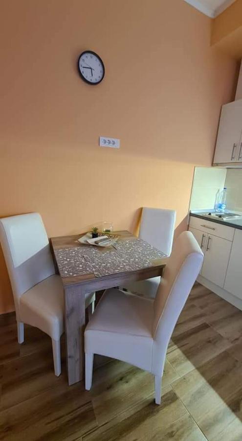 Ales Apartman Sombor Exterior foto